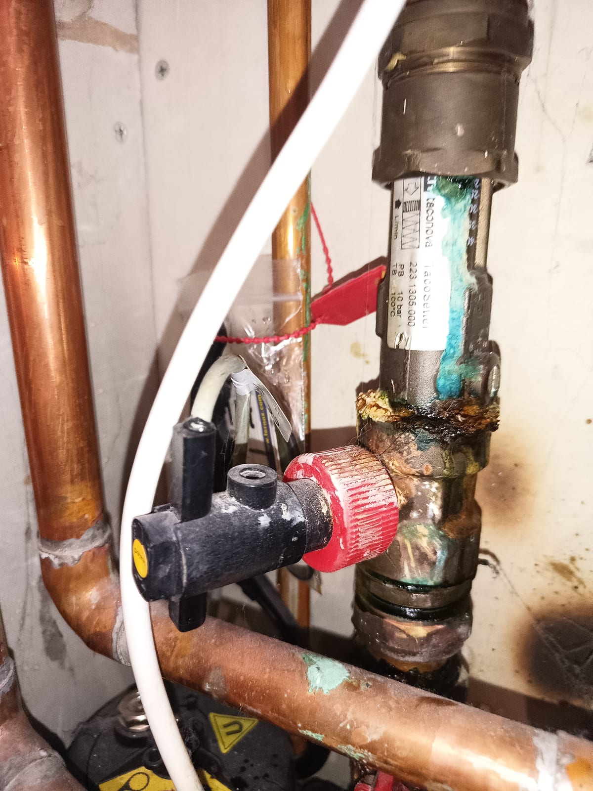 Plant room TacoSetter valve and pipework